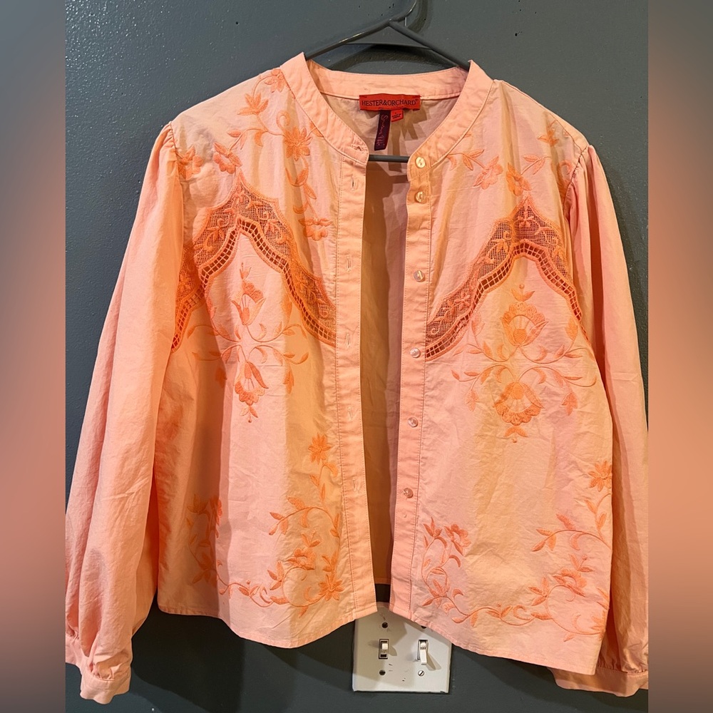 Hester & Orchard women's embroidered button-down top. - Picture 1 of 5
